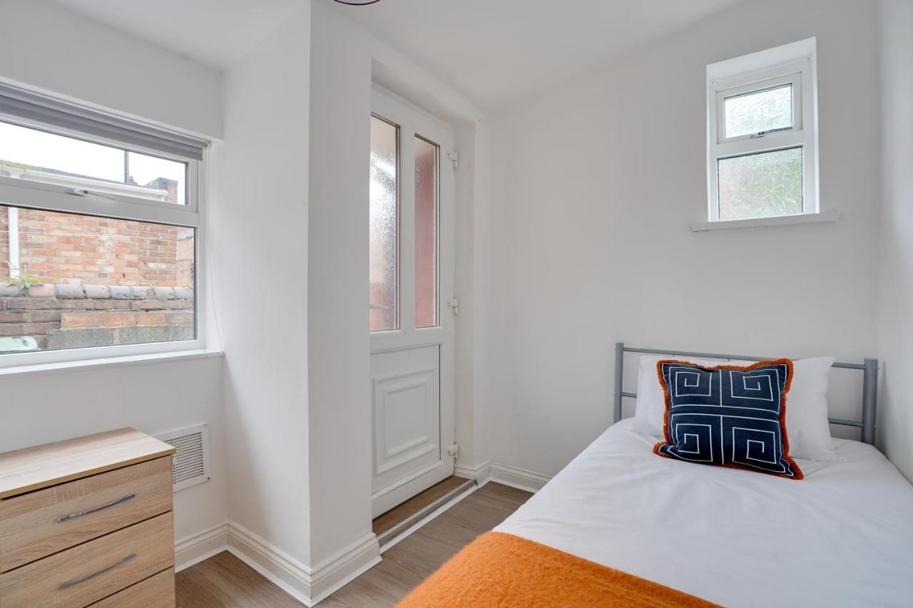 Modern And Spacious 3-Bedroom House - Free Parking, Fast Wi-Fi, Ideal For Up To 7 Guests Houghton-le-Spring Luaran gambar